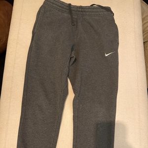 Nike joggers medium